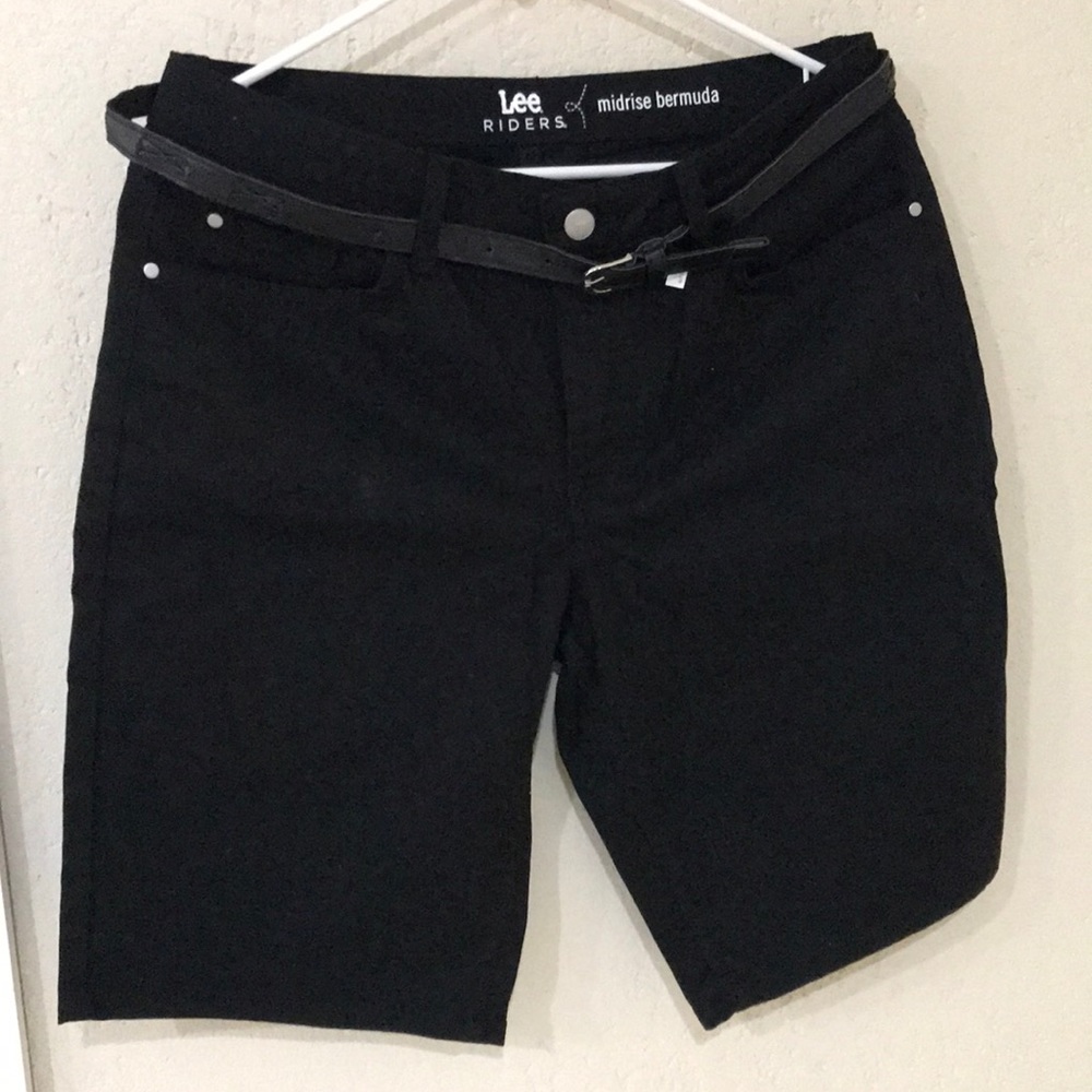 Black Mid-Rise shorts
